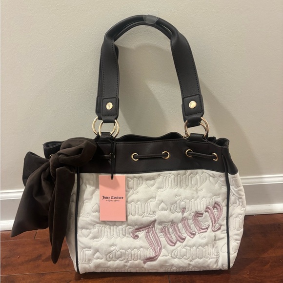 Juicy Couture Handbags - Juicy Couture Daydreamer